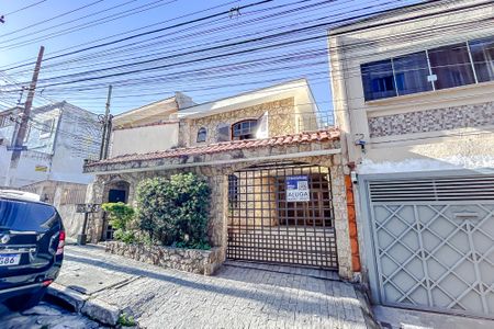 Casa para alugar com 142m², 3 quartos e 2 vagasFachada com Plaquinha
