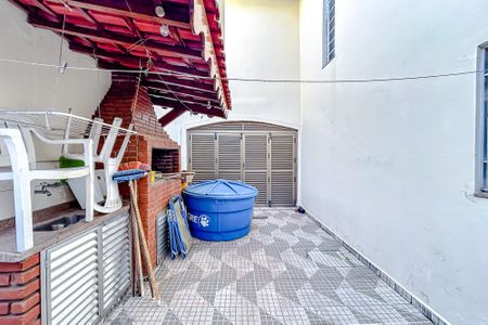 Casa para alugar com 142m², 3 quartos e 2 vagasÁrea externa