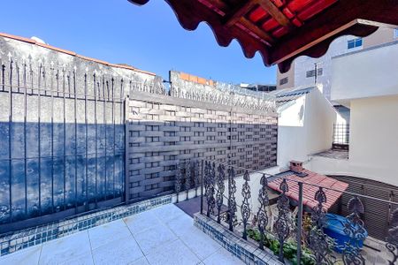 Casa para alugar com 142m², 3 quartos e 2 vagasVaranda