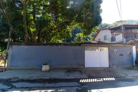Casa para alugar com 120m², 1 quarto e 2 vagasFachada