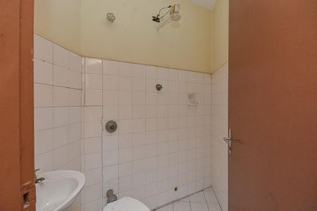 Casa para alugar com 110m², 3 quartos e 1 vaga Casa para alugar com 110m², 3 quartos e 1 vagaBanheiro de serviço