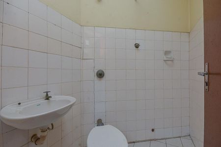 Casa para alugar com 110m², 3 quartos e 1 vaga Casa para alugar com 110m², 3 quartos e 1 vagaBanheiro de serviço