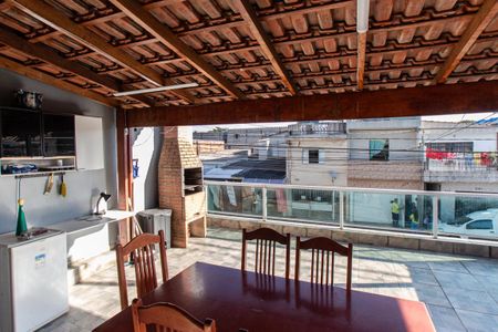Casa para alugar com 160m², 2 quartos e 2 vagas Casa para alugar com 160m², 2 quartos e 2 vagasTerraço