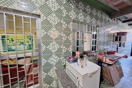 Garagem de casa para alugar com 2 quartos, 160m² em Jardim Imbarie, Duque de Caxias
