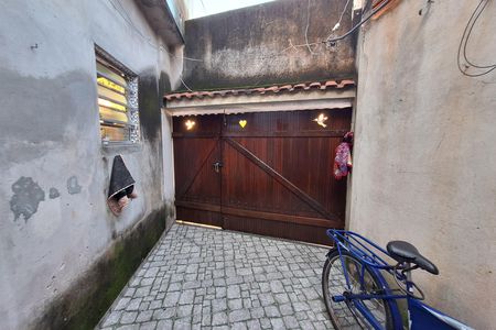 Garagem de casa para alugar com 2 quartos, 160m² em Jardim Imbarie, Duque de Caxias