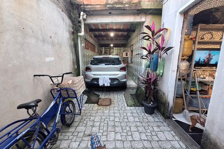 Garagem de casa para alugar com 2 quartos, 160m² em Jardim Imbarie, Duque de Caxias