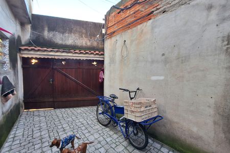 Garagem de casa para alugar com 2 quartos, 160m² em Jardim Imbarie, Duque de Caxias