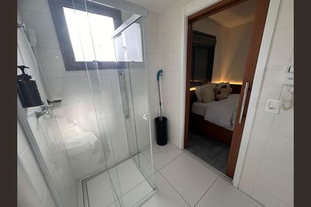 Studio para alugar com 32m², 1 quarto e 1 vaga Studio para alugar com 32m², 1 quarto e 1 vagaBanheiro
