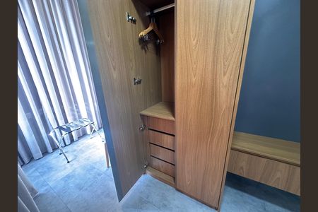Studio para alugar com 32m², 1 quarto e 1 vaga Studio para alugar com 32m², 1 quarto e 1 vagaStudio