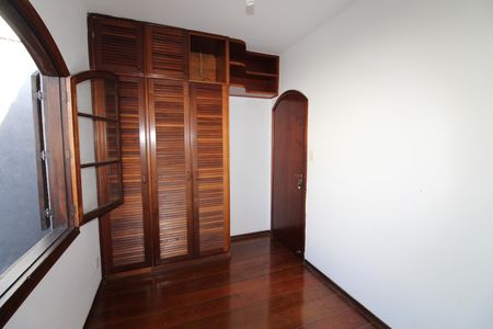 Casa para alugar com 217m², 4 quartos e 2 vagasQuarto 2