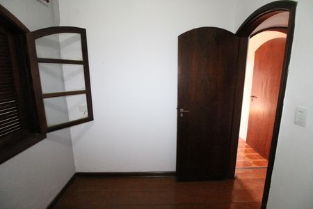 Casa para alugar com 217m², 4 quartos e 2 vagasQuarto 1