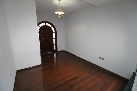 Casa para alugar com 217m², 4 quartos e 2 vagasSala 2