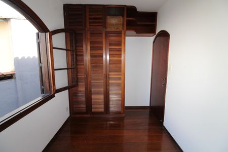 Casa para alugar com 217m², 4 quartos e 2 vagasQuarto 2