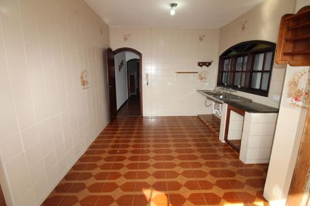 Casa para alugar com 217m², 4 quartos e 2 vagasCozinha