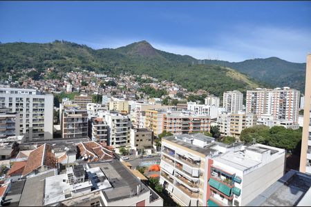Apartamento à venda com 120m², 2 quartos e 1 vaga Apartamento à venda com 120m², 2 quartos e 1 vagaTerraço