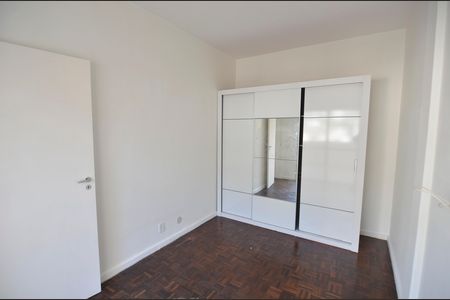 Apartamento à venda com 120m², 2 quartos e 1 vaga Apartamento à venda com 120m², 2 quartos e 1 vagaQuarto 2