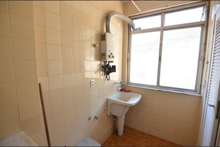 Apartamento à venda com 120m², 2 quartos e 1 vaga Apartamento à venda com 120m², 2 quartos e 1 vagaÁrea de Serviço