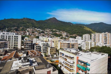 Apartamento à venda com 120m², 2 quartos e 1 vaga Apartamento à venda com 120m², 2 quartos e 1 vagaSala