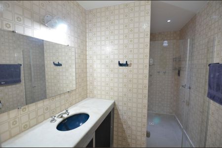 Apartamento à venda com 120m², 2 quartos e 1 vaga Apartamento à venda com 120m², 2 quartos e 1 vagaBanheiro 1