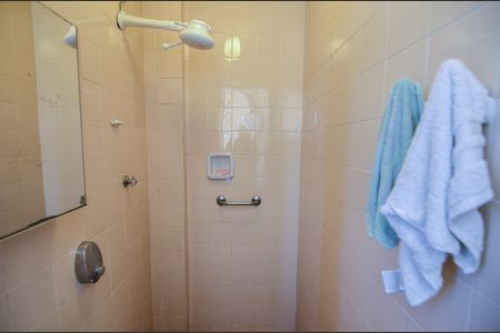Apartamento à venda com 120m², 2 quartos e 1 vaga Apartamento à venda com 120m², 2 quartos e 1 vagaBanheiro de Serviço
