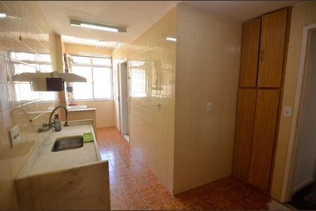 Apartamento à venda com 120m², 2 quartos e 1 vaga Apartamento à venda com 120m², 2 quartos e 1 vagaCozinha