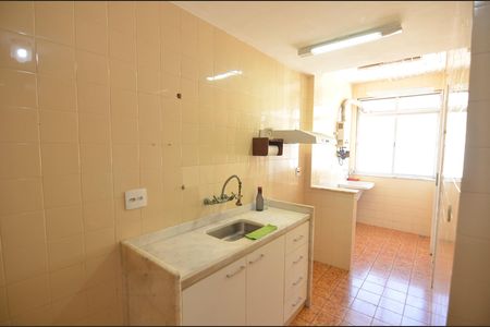 Apartamento à venda com 120m², 2 quartos e 1 vaga Apartamento à venda com 120m², 2 quartos e 1 vagaCozinha