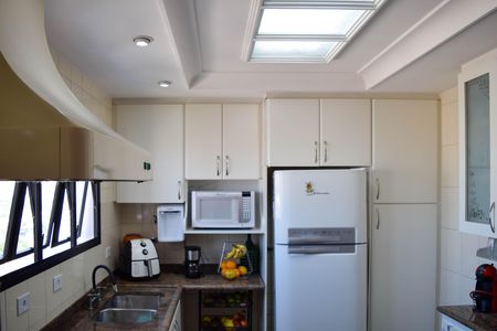 Apartamento à venda com 125m², 3 quartos e 3 vagas Apartamento à venda com 125m², 3 quartos e 3 vagasCozinha