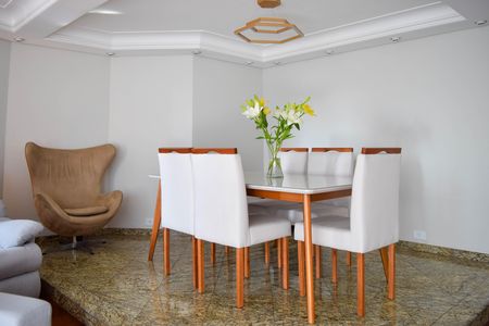Apartamento à venda com 125m², 3 quartos e 3 vagas Apartamento à venda com 125m², 3 quartos e 3 vagasSala