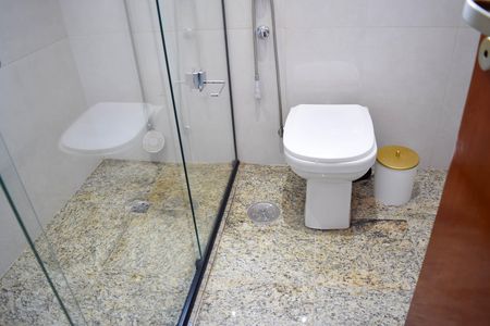 Apartamento à venda com 125m², 3 quartos e 3 vagas Apartamento à venda com 125m², 3 quartos e 3 vagasBanheiro Suíte