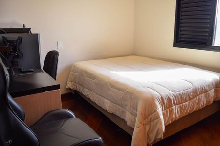 Apartamento à venda com 125m², 3 quartos e 3 vagas Apartamento à venda com 125m², 3 quartos e 3 vagasQuarto