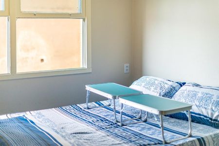 Sala/Quarto de kitnet/studio para alugar com 1 quarto, 18m² em Centro Histórico, Porto Alegre