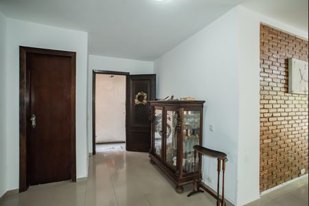 Sala de casa à venda com 4 quartos, 200m² em Planalto Paulista, São Paulo