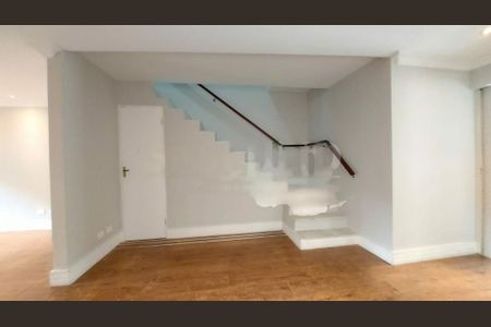Casa à venda com 3 quartos, 172m² em Santo Amaro, São Paulo
