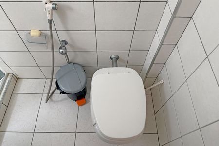 Banheiro de apartamento para alugar com 2 quartos, 65m² em José Menino, Santos