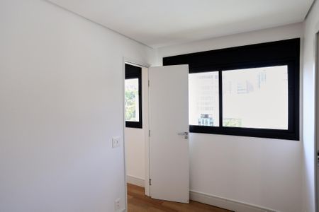 Apartamento à venda com 182m², 4 quartos e 4 vagas Apartamento à venda com 182m², 4 quartos e 4 vagasCloset da Suíte master