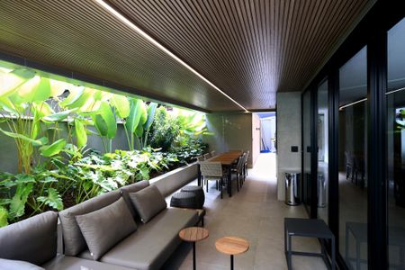 Apartamento à venda com 182m², 4 quartos e 4 vagas Apartamento à venda com 182m², 4 quartos e 4 vagasÁrea comum - Churrasqueira