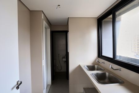 Apartamento à venda com 182m², 4 quartos e 4 vagas Apartamento à venda com 182m², 4 quartos e 4 vagasÁrea de Serviço