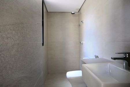 Apartamento à venda com 182m², 4 quartos e 4 vagas Apartamento à venda com 182m², 4 quartos e 4 vagasBanheiro da Suíte
