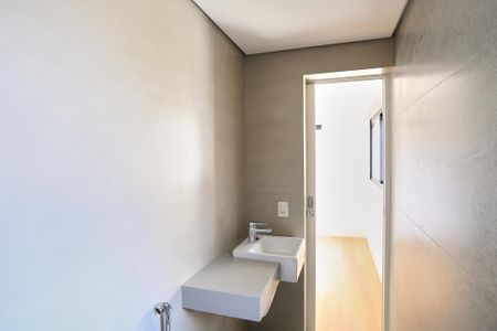 Apartamento à venda com 182m², 4 quartos e 4 vagas Apartamento à venda com 182m², 4 quartos e 4 vagasBanheiro da Suíte