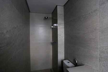 Apartamento à venda com 182m², 4 quartos e 4 vagas Apartamento à venda com 182m², 4 quartos e 4 vagasBanheiro da Suíte 2