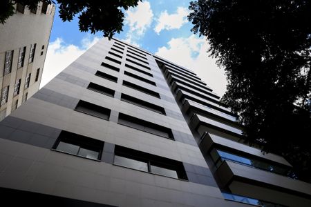 Apartamento à venda com 182m², 4 quartos e 4 vagas Apartamento à venda com 182m², 4 quartos e 4 vagasFachada