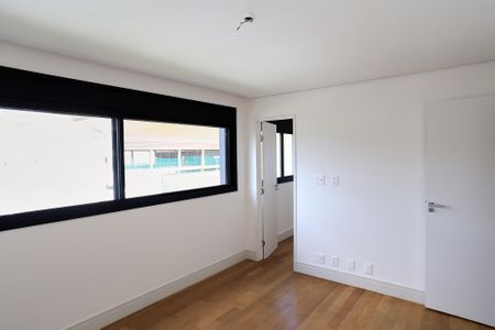 Apartamento à venda com 182m², 4 quartos e 4 vagas Apartamento à venda com 182m², 4 quartos e 4 vagasSuíte master