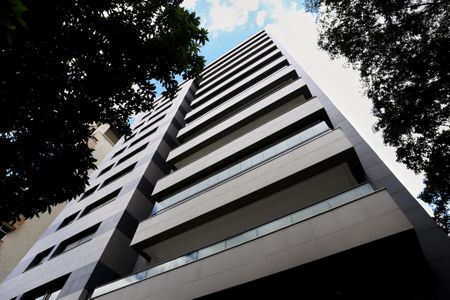 Apartamento à venda com 182m², 4 quartos e 4 vagas Apartamento à venda com 182m², 4 quartos e 4 vagasFachada