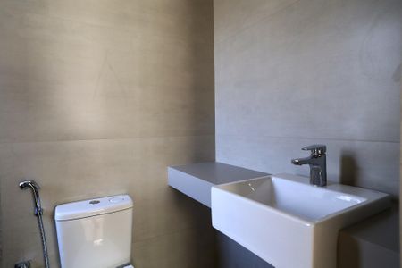 Apartamento à venda com 182m², 4 quartos e 4 vagas Apartamento à venda com 182m², 4 quartos e 4 vagasBanheiro da Suíte 1