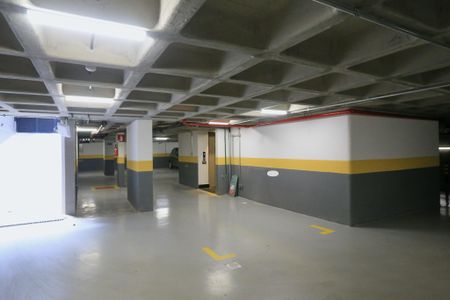 Apartamento à venda com 182m², 4 quartos e 4 vagas Apartamento à venda com 182m², 4 quartos e 4 vagasGaragem