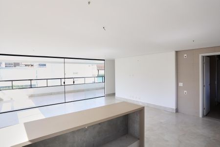 Apartamento à venda com 182m², 4 quartos e 4 vagas Apartamento à venda com 182m², 4 quartos e 4 vagasSala/Cozinha