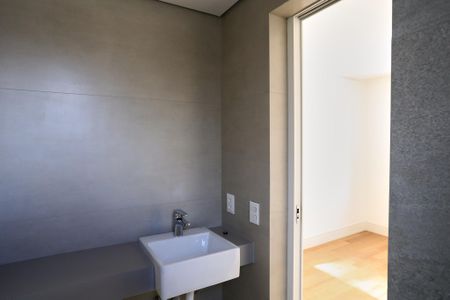 Apartamento à venda com 182m², 4 quartos e 4 vagas Apartamento à venda com 182m², 4 quartos e 4 vagasBanheiro da Suíte 1