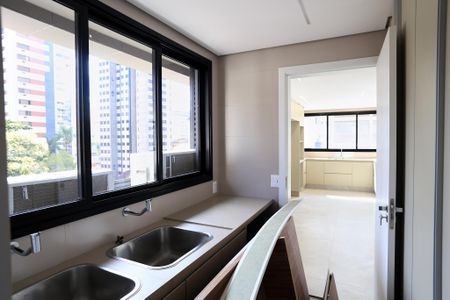 Apartamento à venda com 182m², 4 quartos e 4 vagasÁrea de Serviço