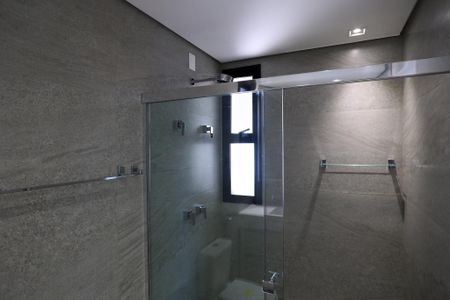 Apartamento à venda com 182m², 4 quartos e 4 vagasBanheiro da Suíte master