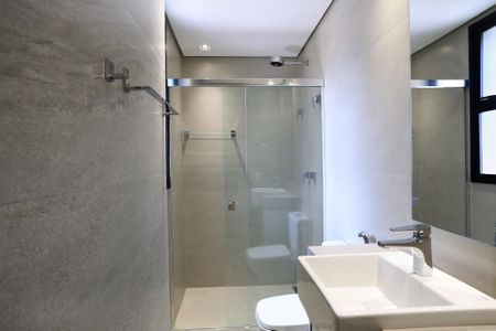 Apartamento à venda com 182m², 4 quartos e 4 vagasBanheiro da Suíte 1